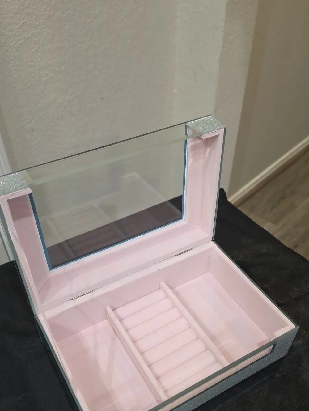 At Home Silver Glitter Mirrored Decorative Jewelry Organizer